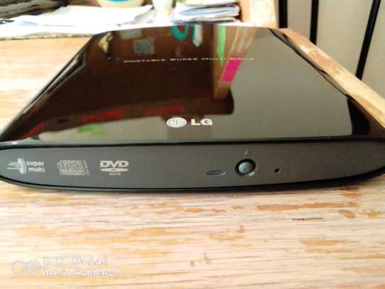 LG Portable DVD Super Multi-drive (player/burner/editor) image 3