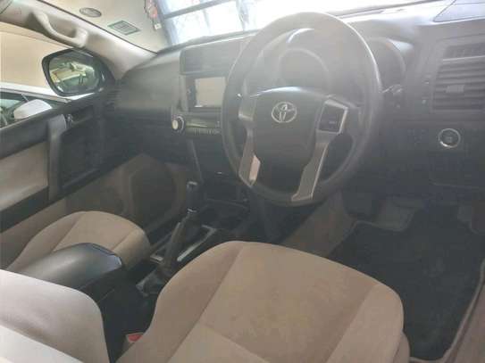 Toyota Prado image 7