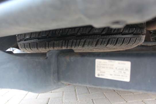 Nissan Navara 4x4 Diesel Pickup Metallic Gray image 10