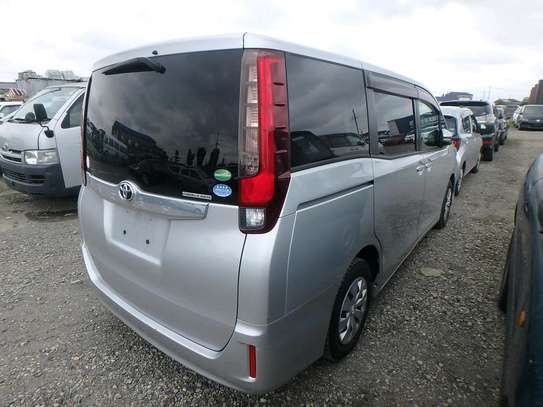 TOYOTA NOAH (MKOPO/HIRE PURCHASE ACCEPTED) image 7