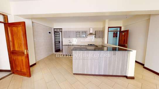 3 Bed Apartment with En Suite at Mountain View image 4
