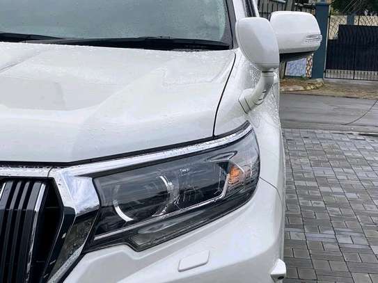 Toyota land cruiser diesel TX 2017 white image 3