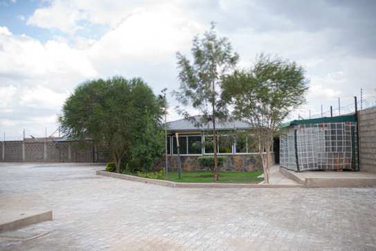 4 Bed Townhouse with En Suite at Chuna Estate Kitengela image 23