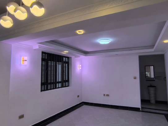 7 Bed Townhouse with En Suite at Kenyatta Road image 17
