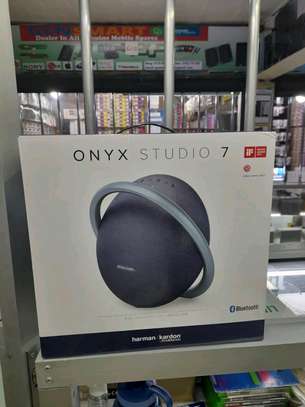 Onyx Studio 7 image 1