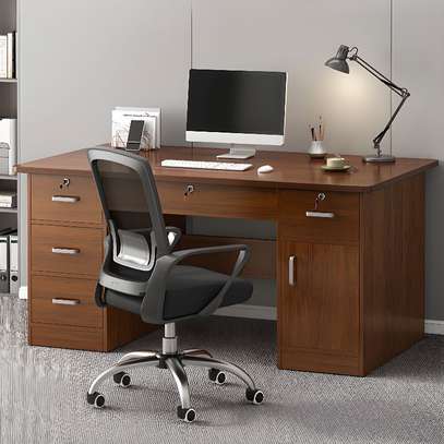 Office table: 1400mm executive office table image 1