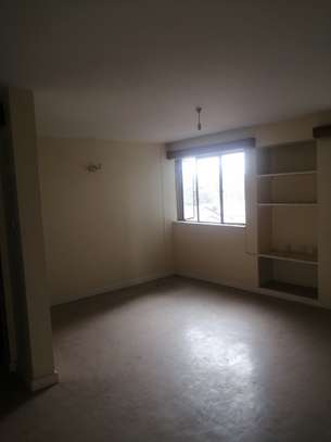 1 Bed Apartment with Parking in Kilimani image 13