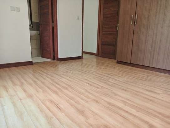 2 Bed Apartment with En Suite at Farm image 7