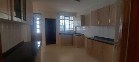 3 Bed Apartment with En Suite at Hatheru Road image 3