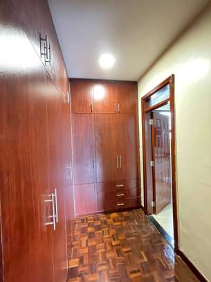 3 Bed Apartment with En Suite in Kilimani image 32