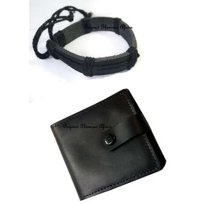 Mens Back Leather wallet with clip with bracelet image 1