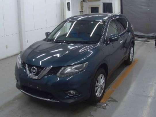 NISSAN XTRAIL 2000CC, 2WD, 5 SEATER, LEATHERS, X GRADE image 4