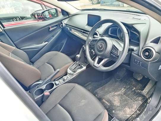 MAZDA 2 image 3