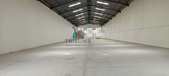 14,000 ft² Warehouse with Parking in Mombasa Road image 4