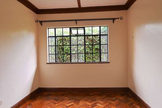 4 Bed House with En Suite in Riara Road image 38