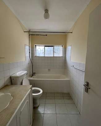 4 Bed House with En Suite in Kileleshwa image 7