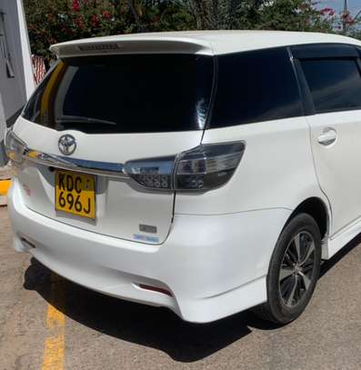 TOYOTA WISH 2014 in excellent condition image 12