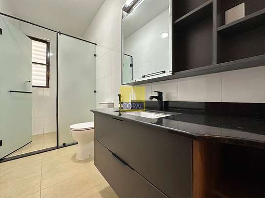 2 Bed Apartment in Ridgeways image 12