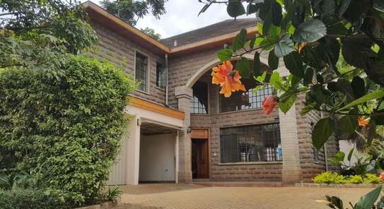 4 Bed Townhouse with En Suite in Spring Valley image 1