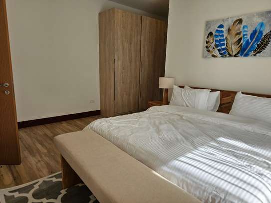 Serviced 2 Bed Apartment with En Suite at Parklands image 8