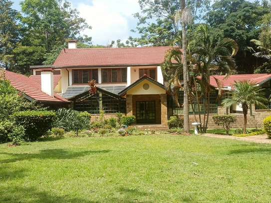 4 Bed House with Garden in Lavington image 1