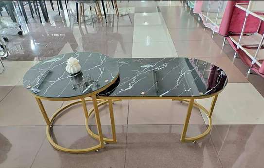 White Marble  coffee table(GLASS EFFECT image 3