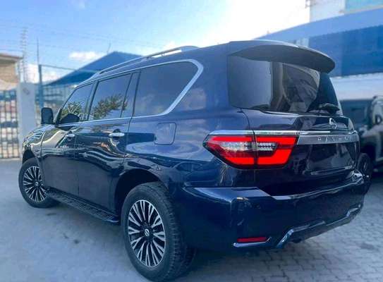 Nissan patrol newshape 2016 model fully loaded with sunroof image 6