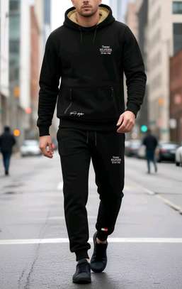 Tracksuit Tommy image 4