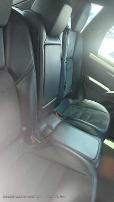 Porsche Cayenne GTS 2018 Sunroof image 8