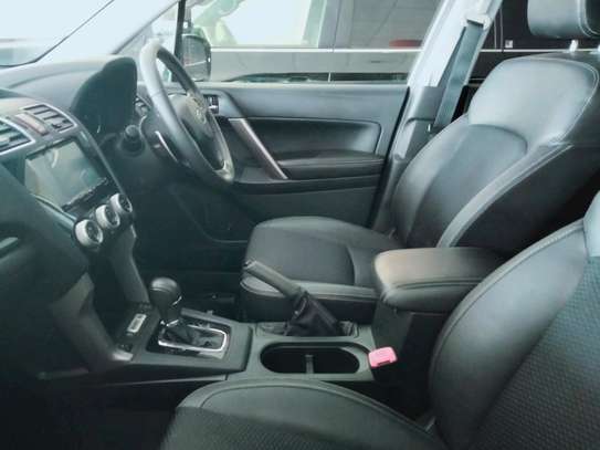 SUBARU FORESTER 2015 MODEL WITH SUNROOF.. image 4