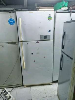 Big double door fridge 700 litres image 3