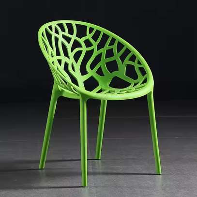 Stylish Plastic Dining Chair image 4