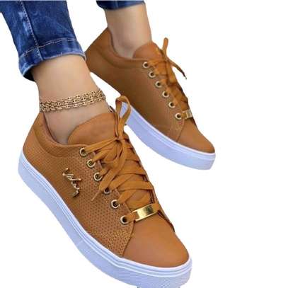 Classy fashion sneakers image 1
