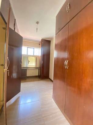 5 Bed Apartment with En Suite in Riverside image 11