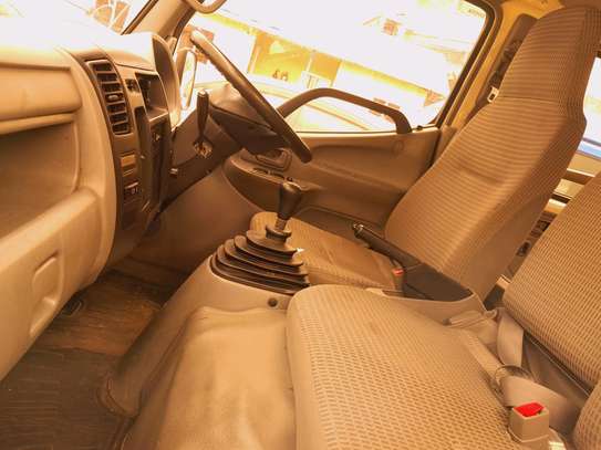 Toyota dyna double cab 2016 2 wheel image 3