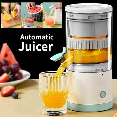 *Portable automatic electric citrus juicer/squeezer image 3