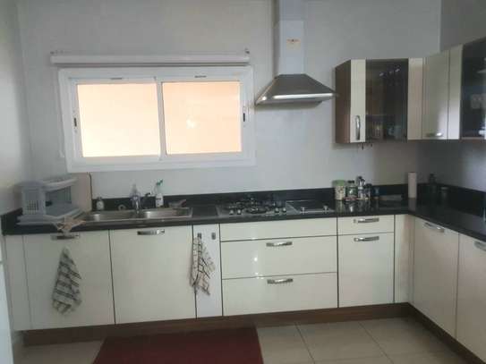 Furnished 3 Bed Apartment with En Suite in Kileleshwa image 5
