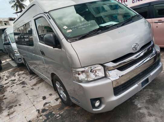 Toyota hiace 9L manual diesel on sale image 2