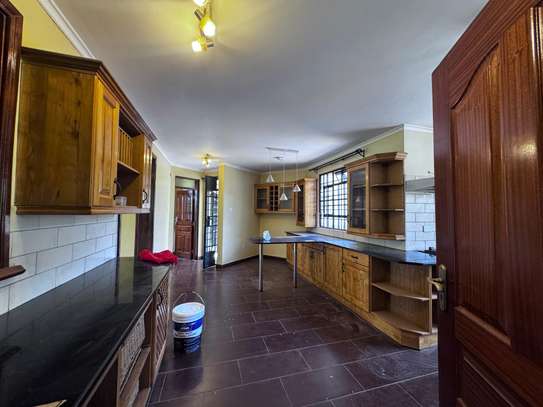 5 Bed Townhouse with En Suite in Runda image 1