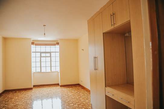 2 Bed Apartment with En Suite in Kilimani image 28