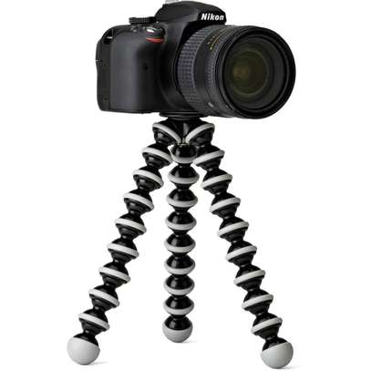 Foldable Octopus Tripod Stand ( 6 Inch) for Mobile Camera image 1