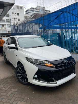 Toyota Harrier GR White 2018 image 3