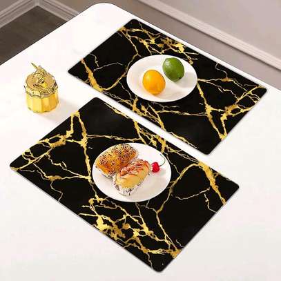 Tablemats image 1
