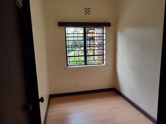 4 Bed House with En Suite at Kerarapon Road image 13