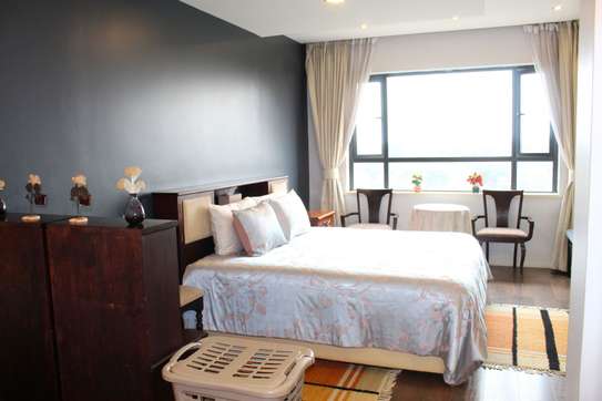 2 Bed Apartment with En Suite in Parklands image 13