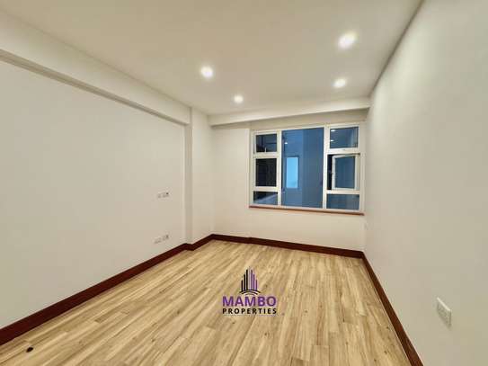 3 Bed Apartment with En Suite at City Park Drive image 7