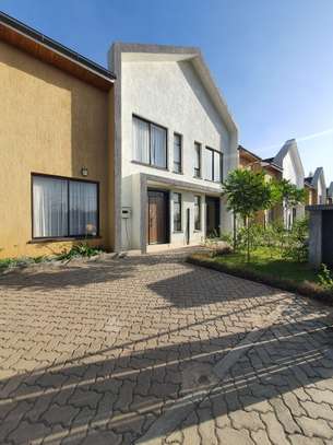 4 Bed Townhouse with En Suite at Parliament Road image 14