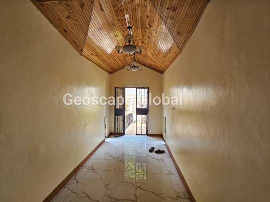 4 Bed House with En Suite in Thigiri image 14