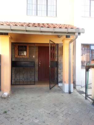 3 Bed Townhouse with En Suite at Mombasa Road image 5