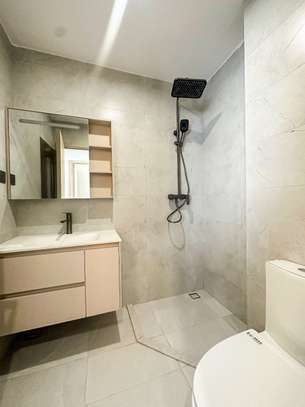 2 Bed Apartment with En Suite in Westlands Area image 5